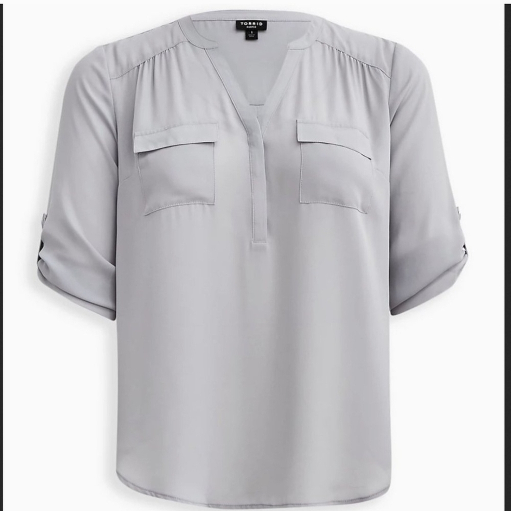 Torrid Harper 3/4 Sleeve Pull Over Blouse Size 3x Light Gray.